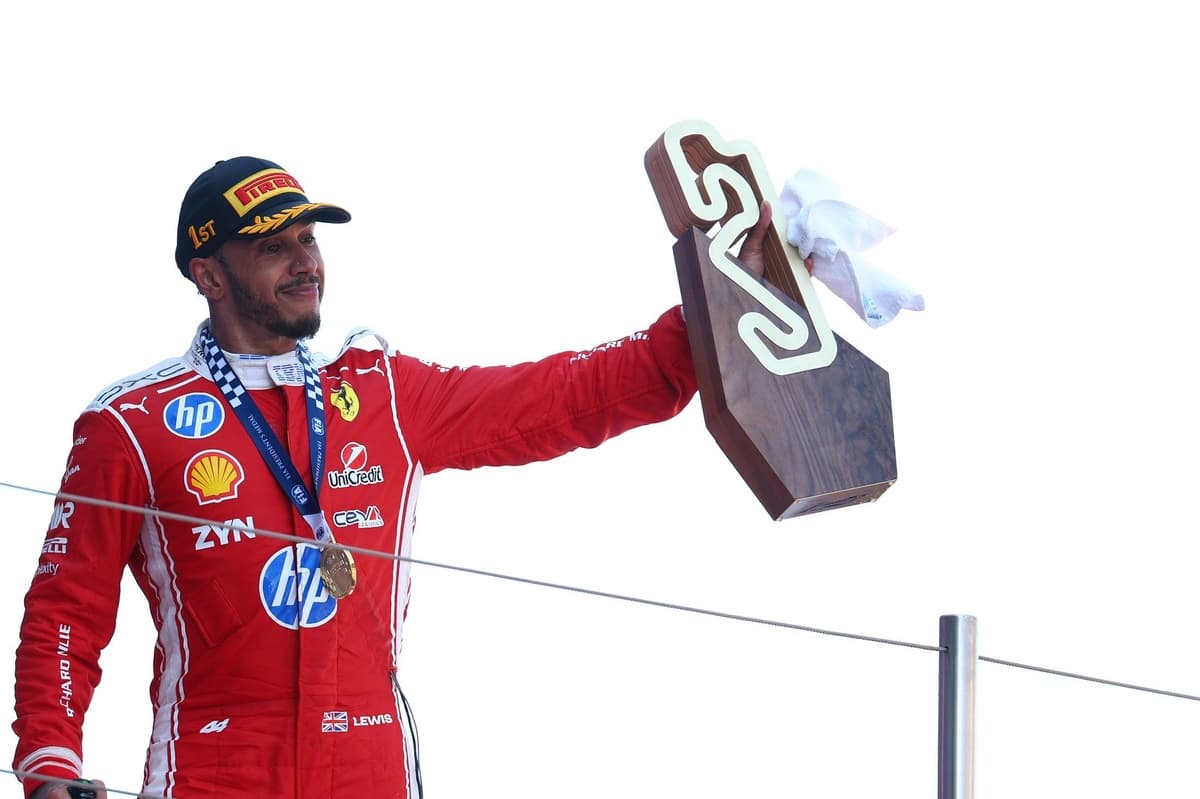 Вольфф: Возможно, девушка Хэмилтона помогает ему в Ferrari
