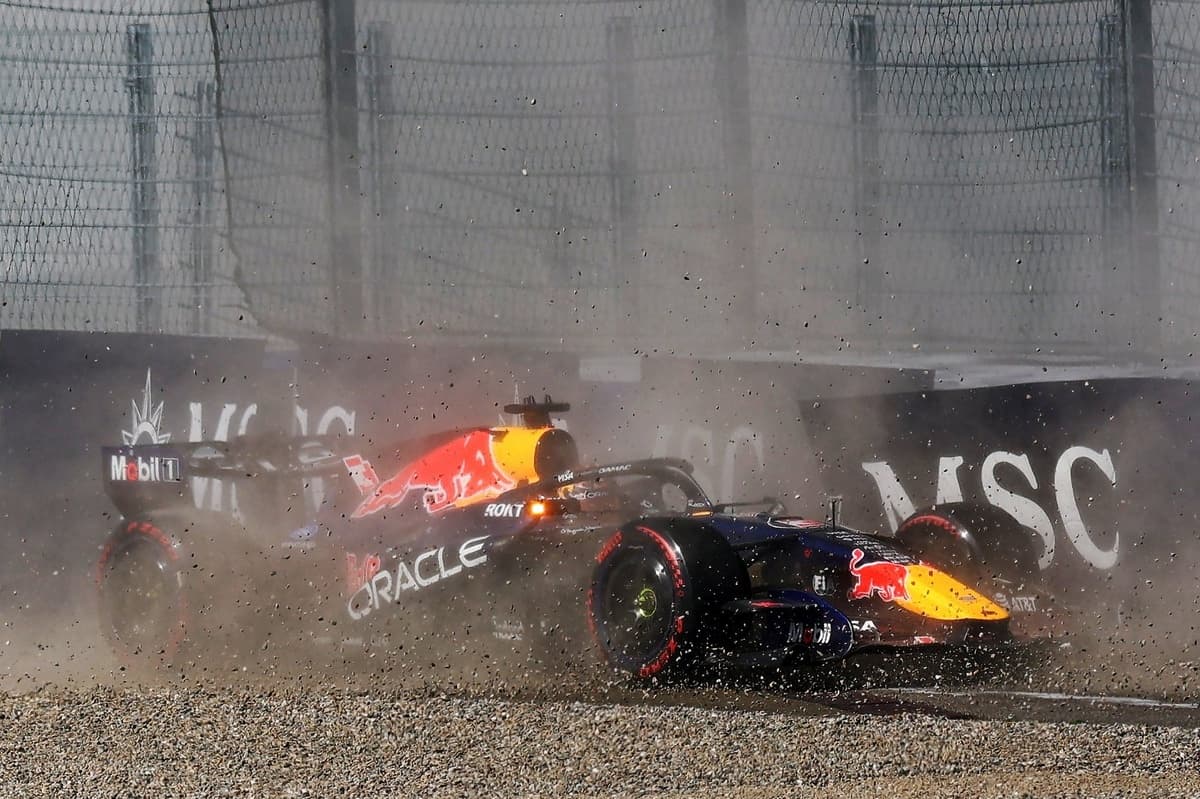 Red Bull возвращается к старому антикрылу после проблем с новым