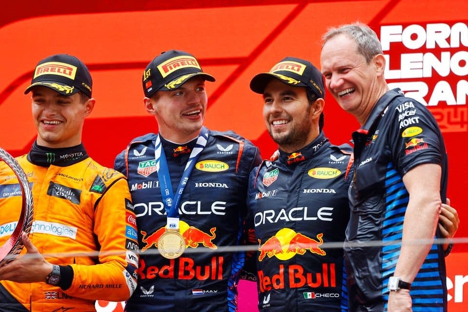 Red Bull уверены в сохранении Макса Ферстаппена на фоне слухов об уходе Пола Монагана