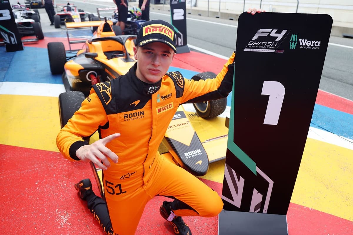 Макс Ферстаппен заключил партнерство с молодым гонщиком McLaren