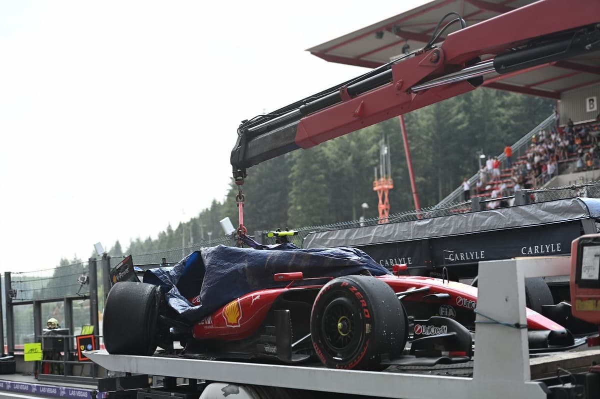 Хэмилтон: болид Ferrari не ощущался прежним после аварии в Бельгии
