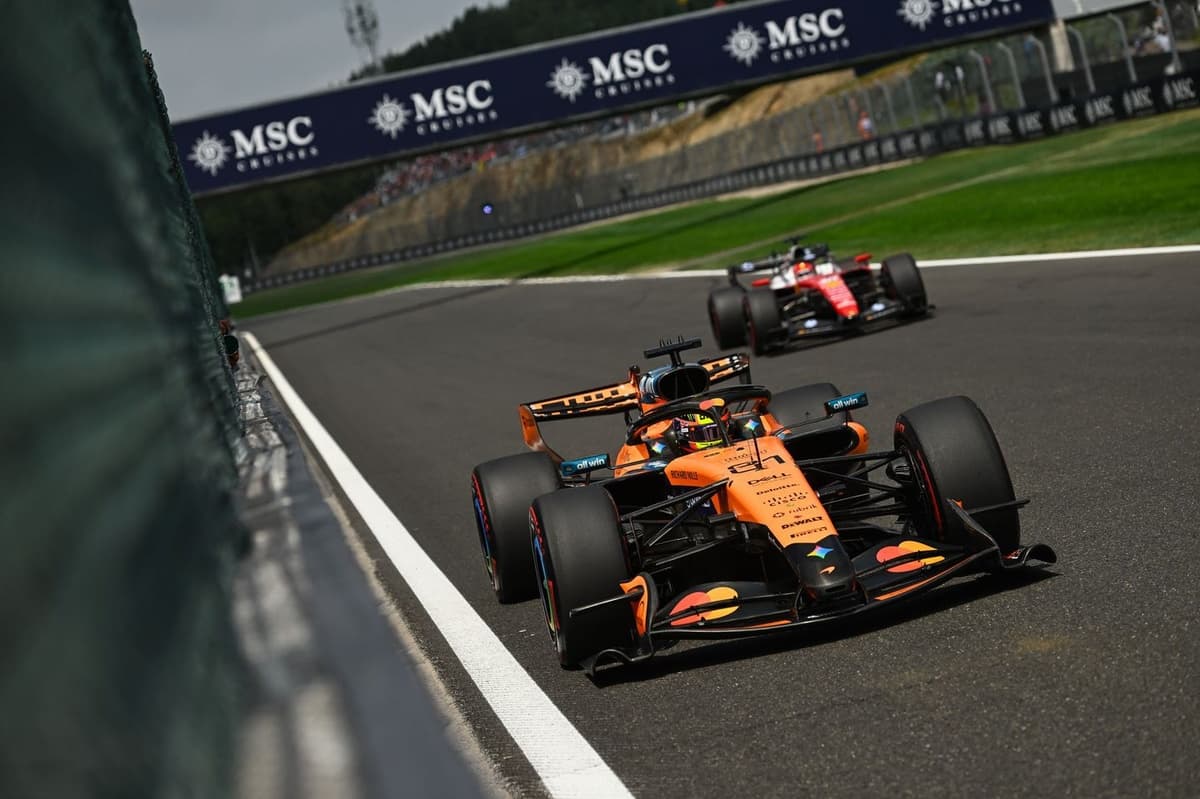 Алгоритмы силовой установки McLaren стали причиной отставания Оскара Пиастри