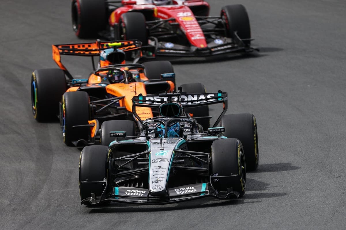 McLaren оспаривает заявления Mercedes о нехватке бюджета на доработки к 2026 году