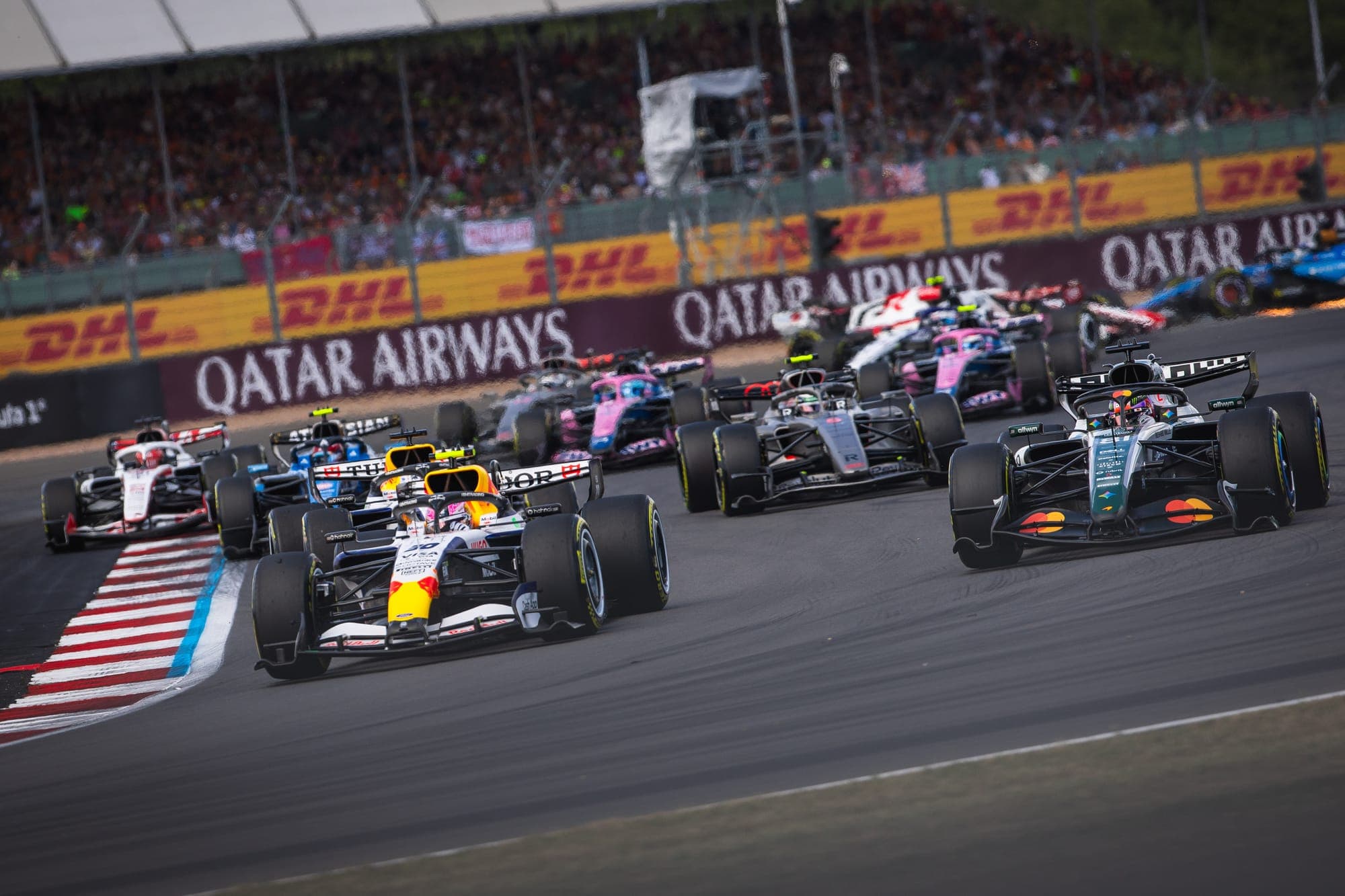 FIA рассматривает возвращение V8 и дозаправки в Формулу 1