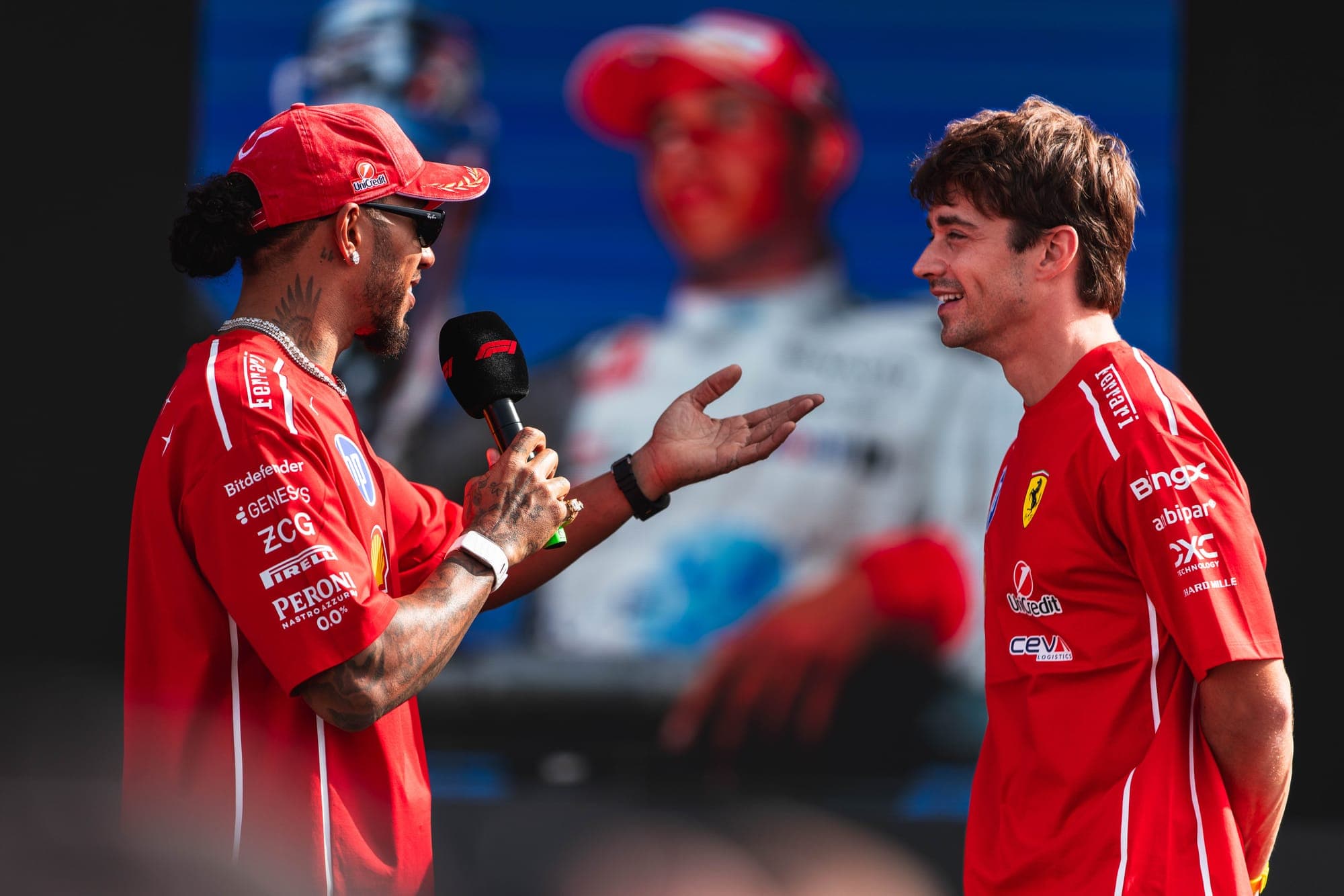 Гонщики Ferrari уладили конфликт после Гран-при Италии, но правила взаимодействия пока не введены